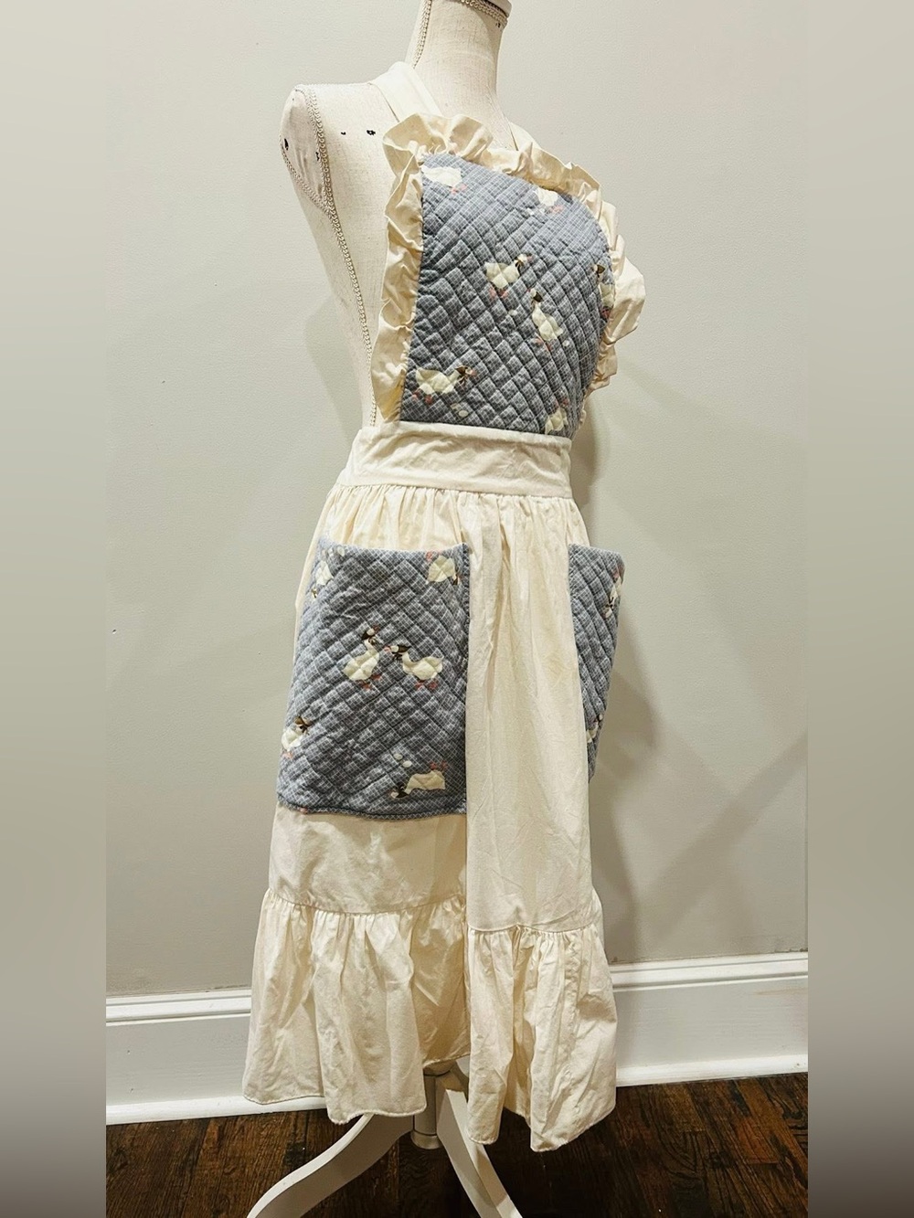 Vintage Goose Cream Quilted Ruffle Apron